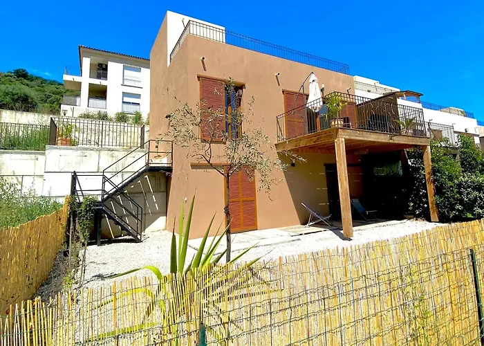 Semesterbostad Maison U Castagnu Santa-Reparata-di-Balagna