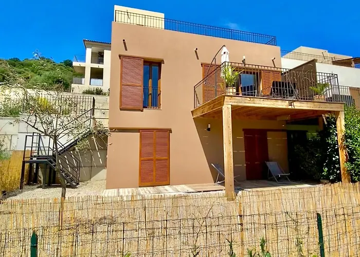 Maison U Castagnu Hébergement de vacances Santa-Reparata-di-Balagna